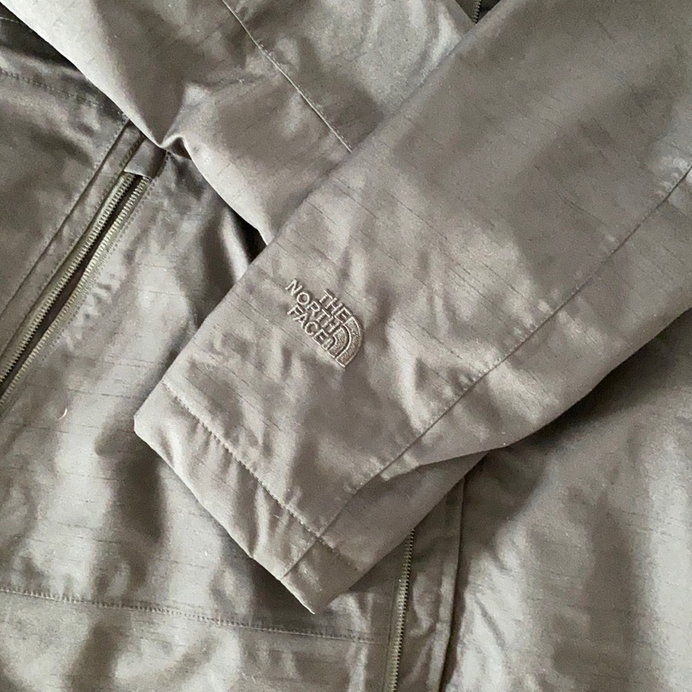 North Face Women’s Long Jacket - Picture 3 of 8